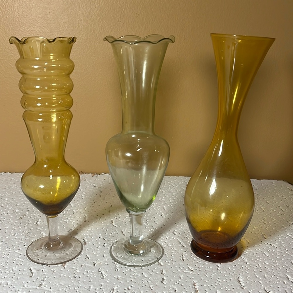 3 vintage glass bud vases floral flower vase GOOD CONDITION